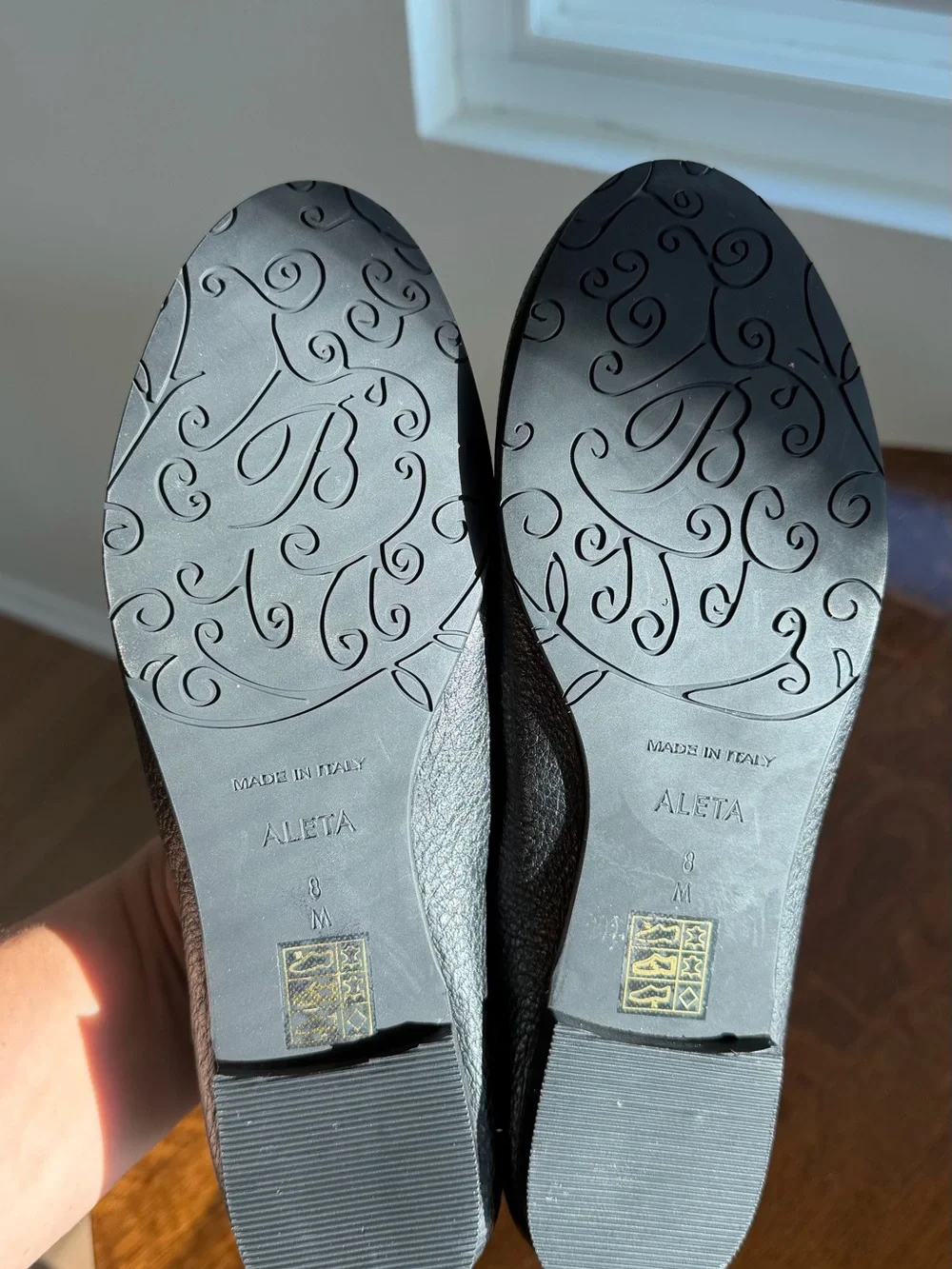 Brighton Black Leather Aleta Ballet Flats w/ Silver Medallion made in Italy sz 8